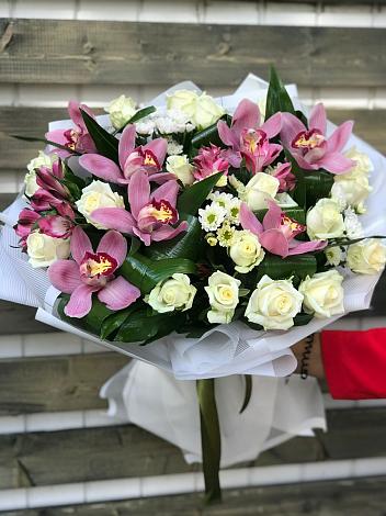 Букет цветов из: Розы и Хризантемы в Вёшенской