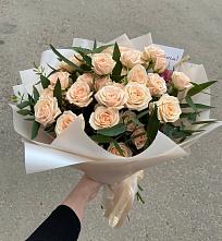 Букет Кремовые розы Латте в Вёшенской