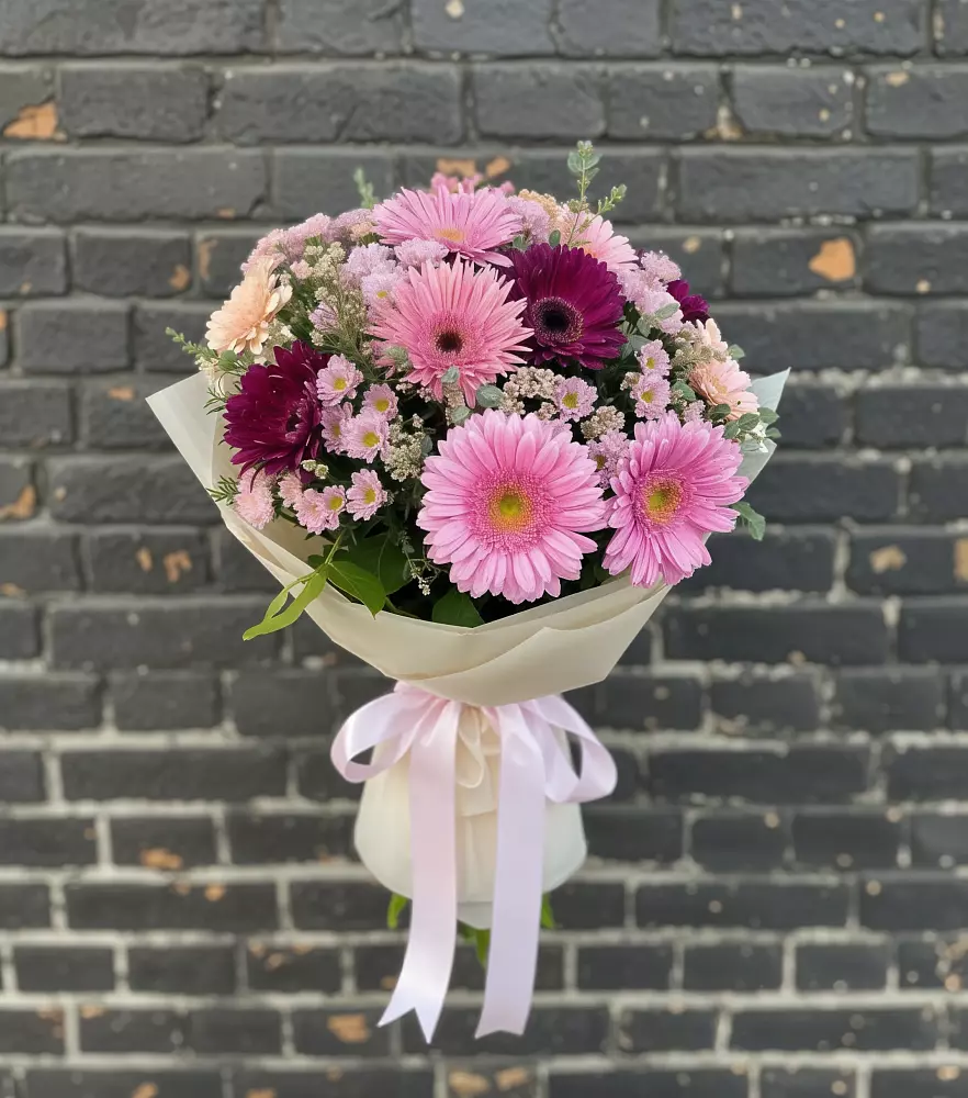 Букет цветов из: Герберы и Хризантемы в Вёшенской