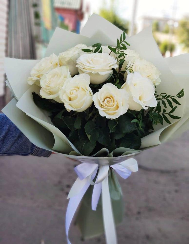 Букет Белые розы Проуд в Вёшенской
