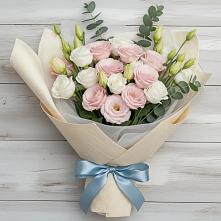 Букет цветов из:  Лизиантусы #REPLACE_PRED# Вёшенской