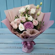 Букет цветов из:  Розы и Лизиантусы в Вёшенской