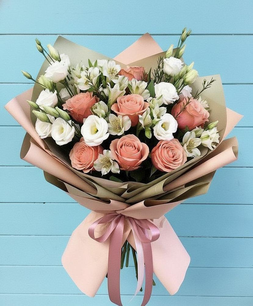 Букет цветов из: Розы, Альстромерии и Лизиантусы в Вёшенской