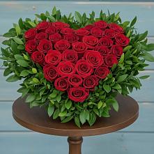 Цветочная композиция из Розы в виде сердца в Вёшенской