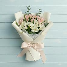 Букет цветов из:  Альстромерии в Вёшенской