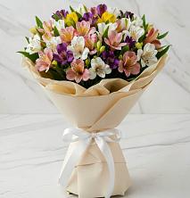 Букет цветов из:  Альстромерии в Вёшенской