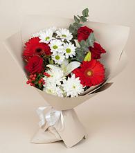 Букет цветов из:  Розы, Хризантемы, Герберы и Лилии в Вёшенской