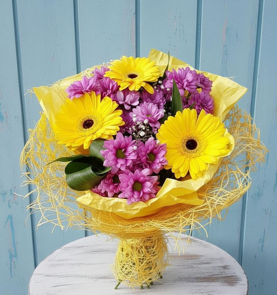 Букет цветов из: Хризантемы и Герберы в Вёшенской