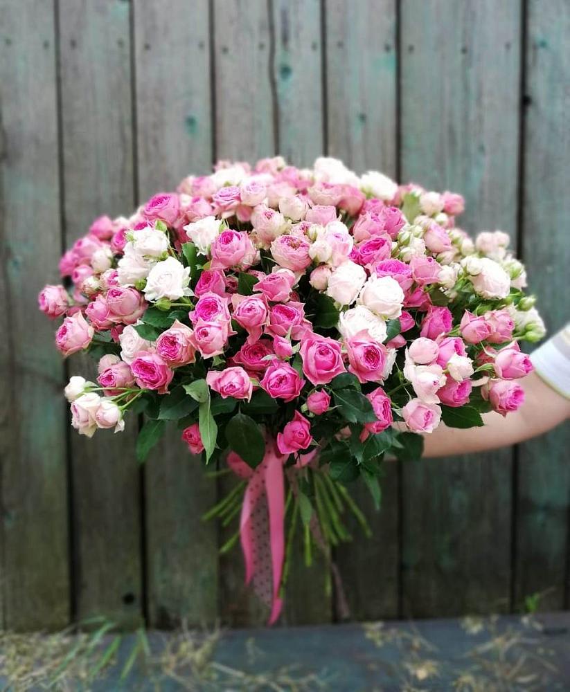 Букет Розовые кустовые розы Натали и Лав Лидия в Вёшенской