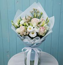Букет цветов из:  Розы и Лизиантусы в Вёшенской