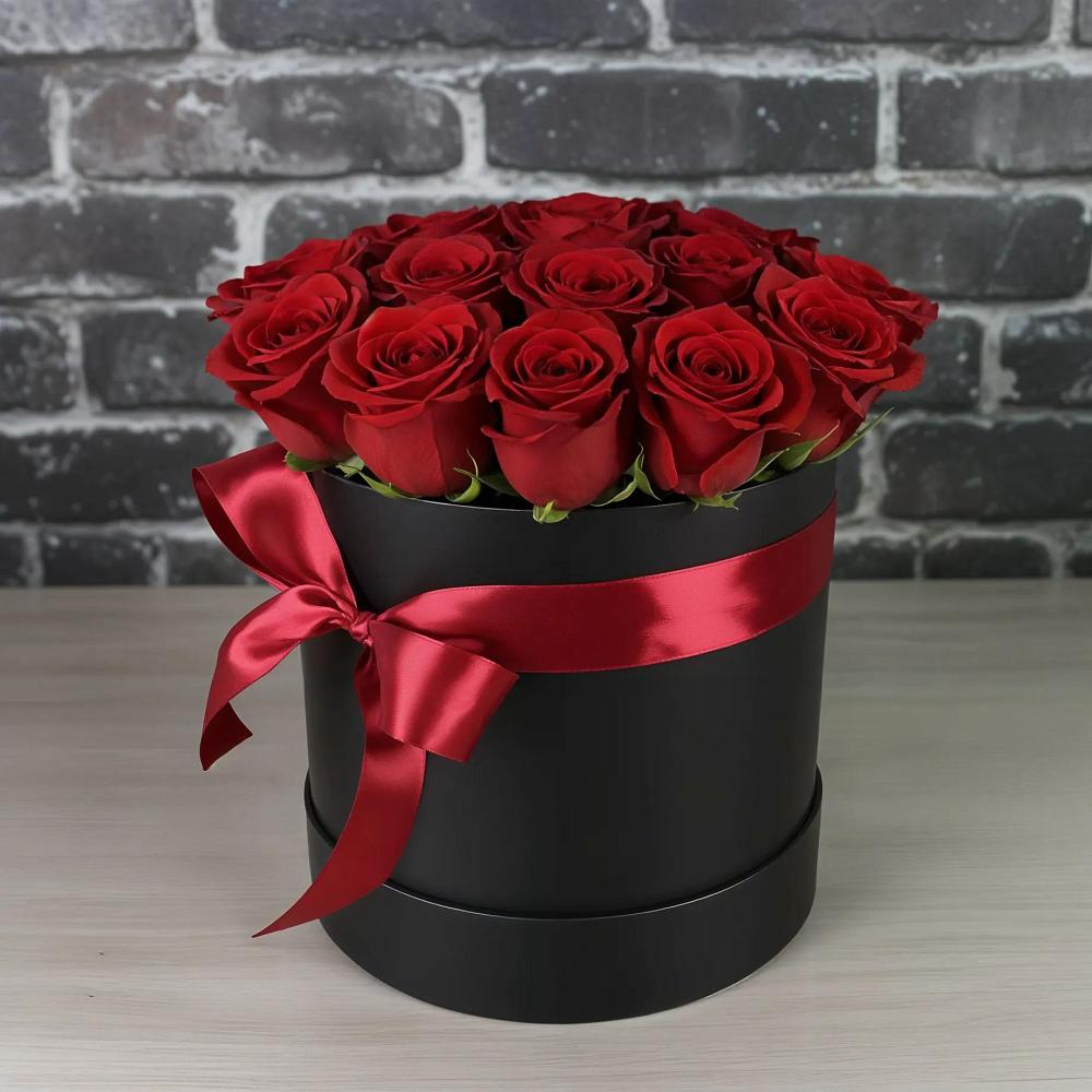 Цветочная композиция из Розы в шляпной коробке в Вёшенской