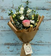 Букет цветов из:  Розы и Лизиантусы в Вёшенской