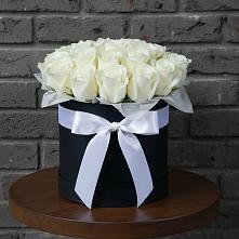 Цветочная композиция из Розы в шляпной коробке в Вёшенской