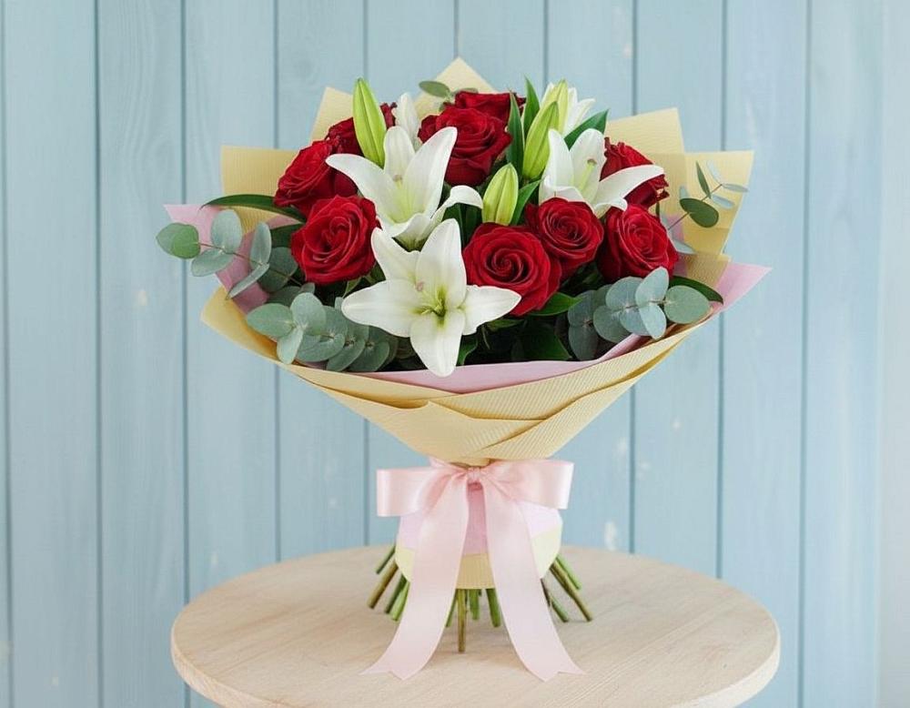 Букет цветов из: Лилии и Розы в Вёшенской